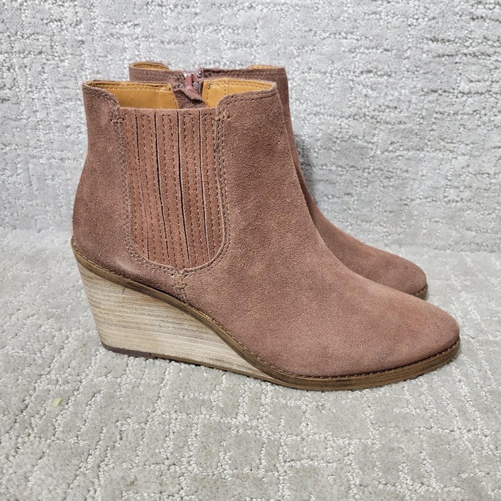 Frye And Co. Kaye Chelsea Women's Size US 8.5M Brown Suede Zip Ankle Boots. NEW